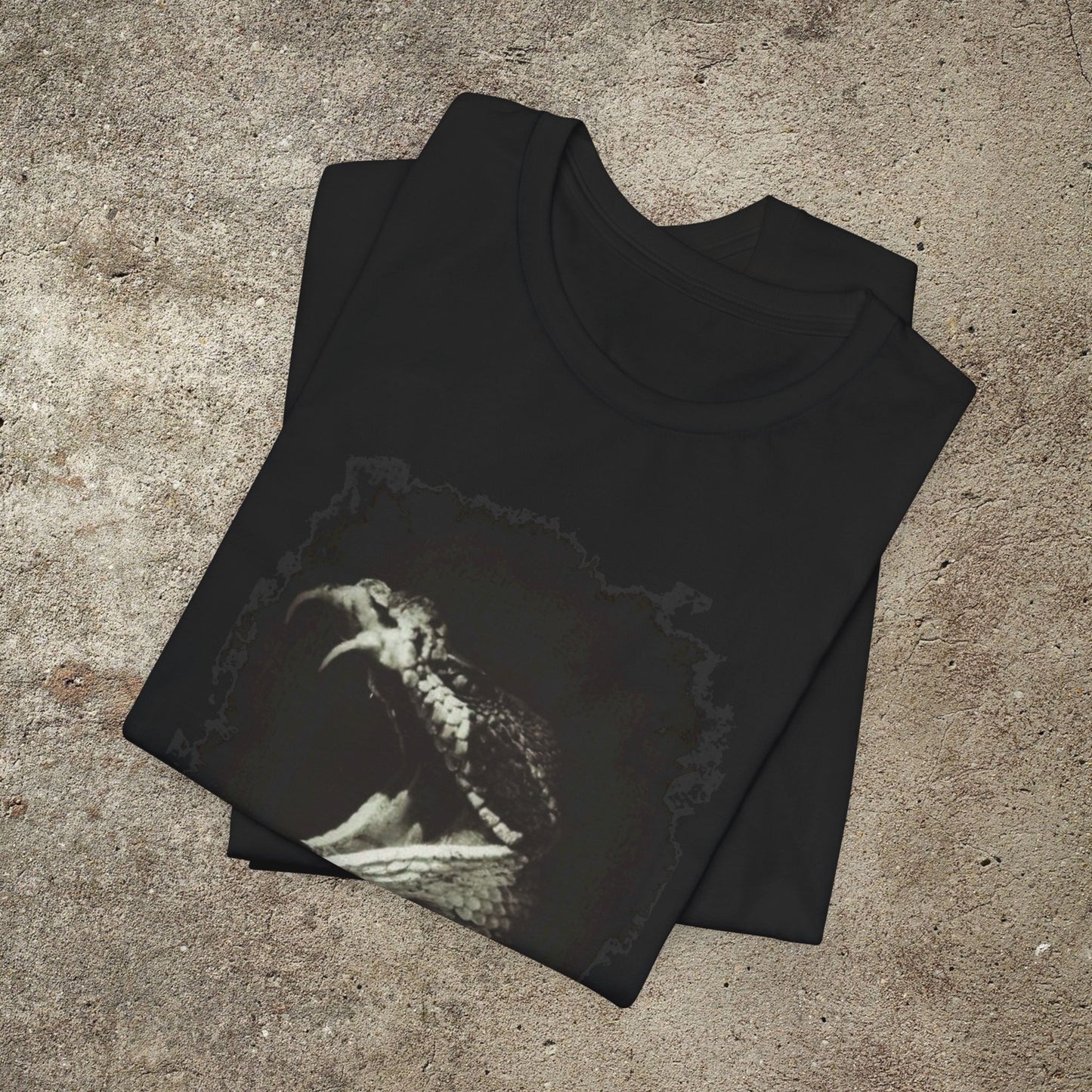 Cobra Shirt, Snake Vintage Distressed  Graphic Print T-Shirt, Unisex Grunge Tee